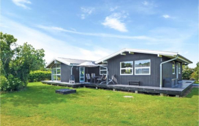 Nice Home In Glesborg With Kitchen in Bønnerup Strand